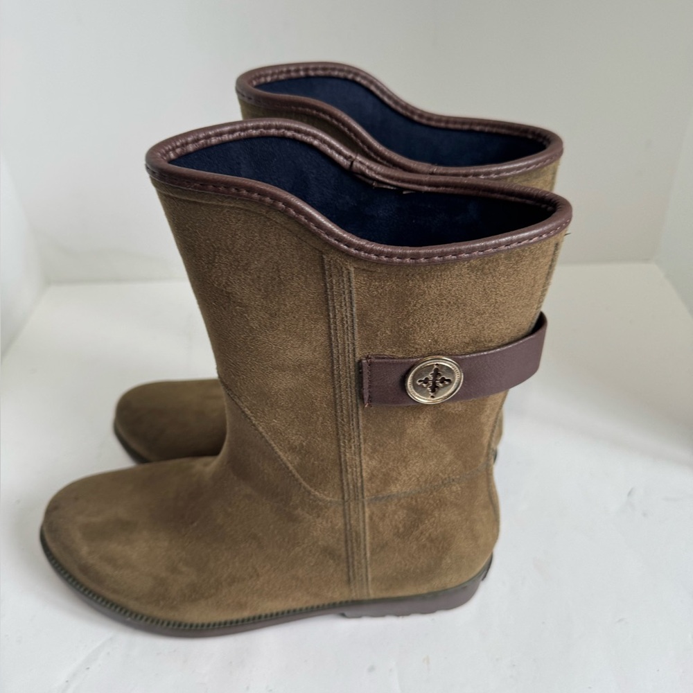 Charleston Shoe Co. Women's Legare Rain Boot. Size 9 - Picture 12 of 12